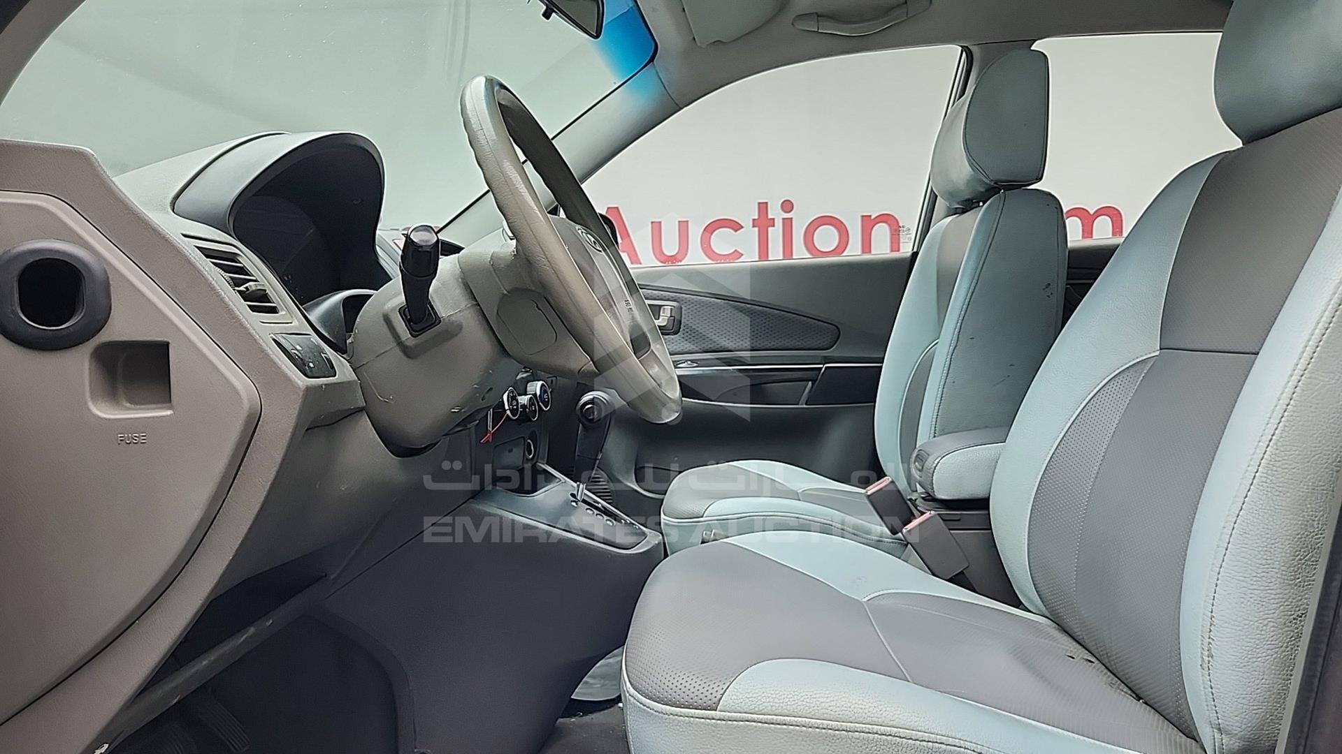 2009 HYUNDAI TUCSON VIN: KMHJM81B99U045432