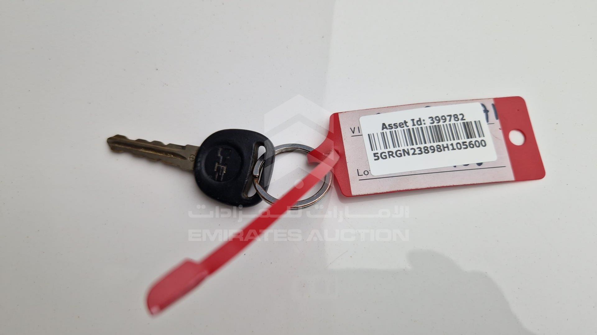 2008 HUMMER H2 VIN: 5GRGN23898H105600