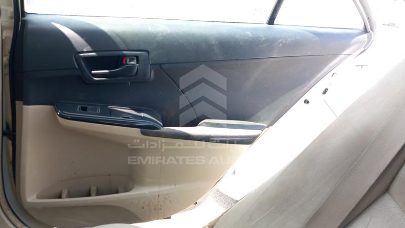 6T1BF9FK0CX386855 Auction: EmiratesAuction Lot: 403871 6T1BF9FK0CX386855 Toyota Camry 2012 WHITE Photo 22