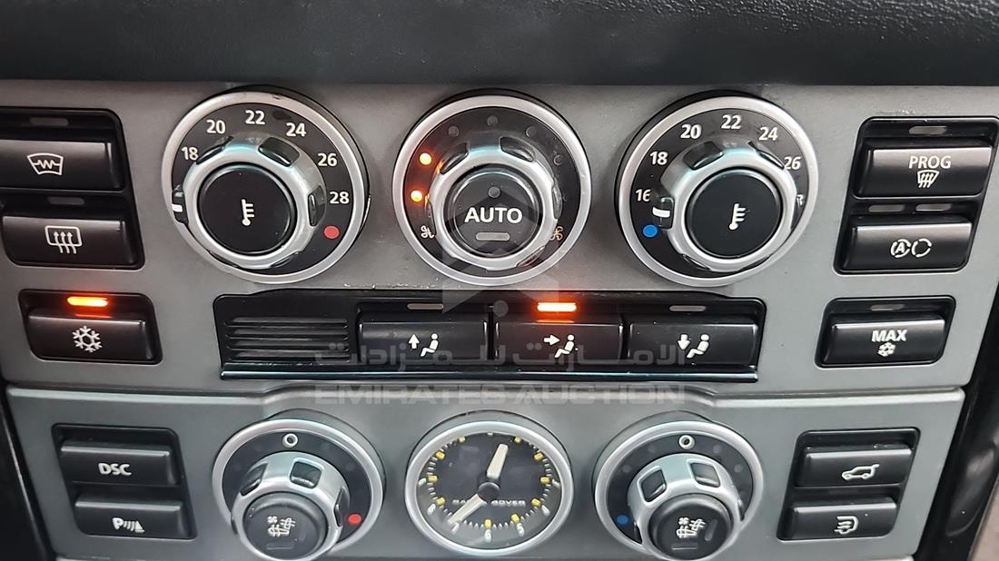 2008 Range Rover Vogue — Entertainment Systems & Camera Monitor & Navigation — Photo 20