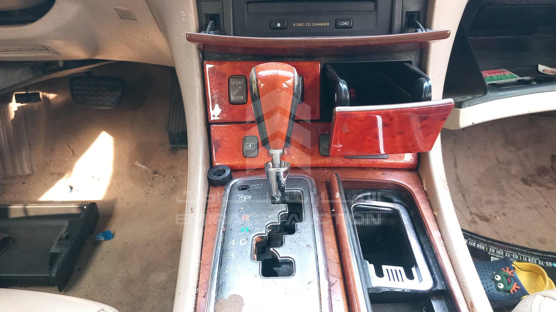 2001 LEXUS LS 430 VIN: JTHBN30FX00017337