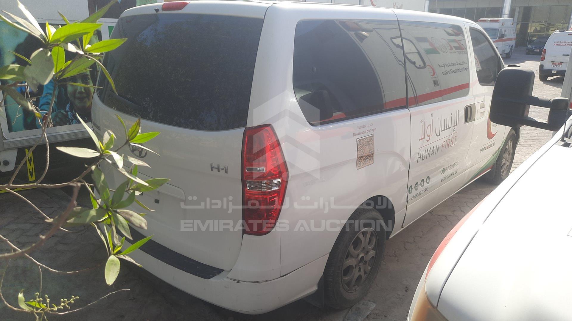 2016 HYUNDAI H1 VIN: KMJWA37R8GU761238