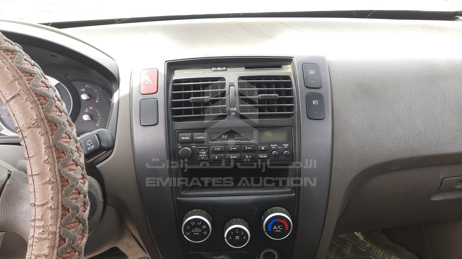 2008 HYUNDAI TUCSON VIN: KMHJM81D08U746604