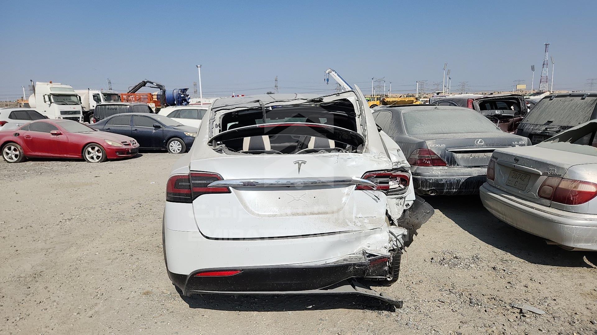 2020 TESLA MODEL X VIN: 5YJXCCE27LF216354
