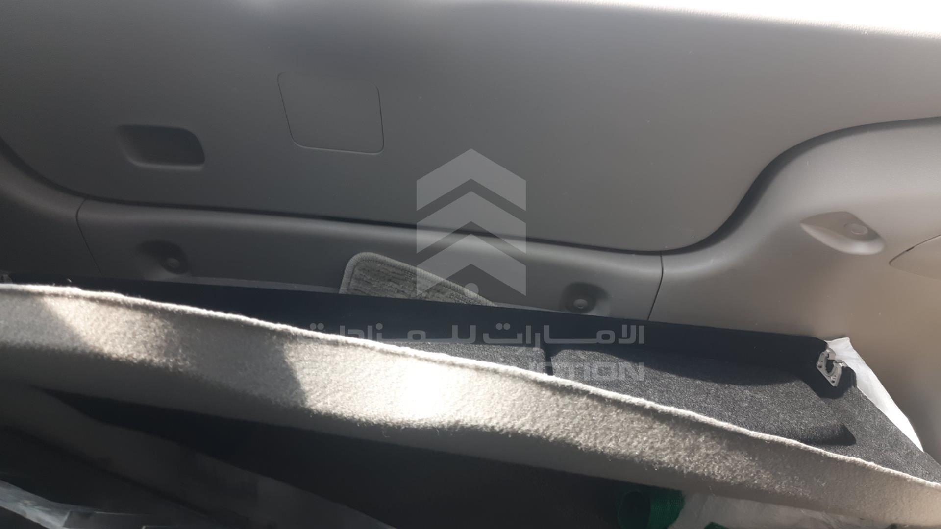 2016 NISSAN TIIDA VIN: MNTAC2C98G6001947