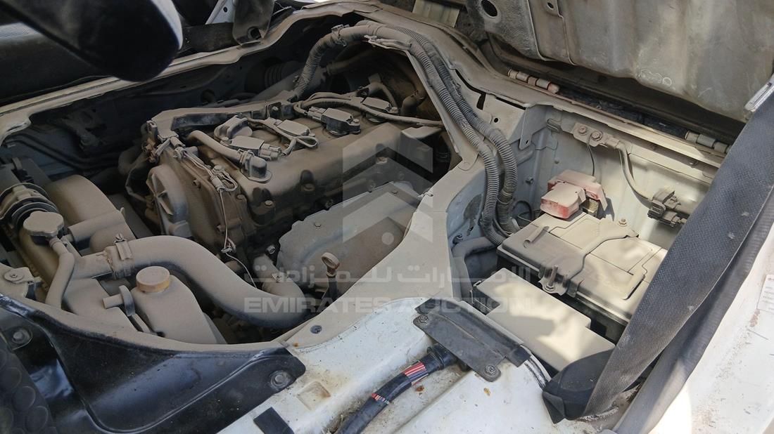 نيسان إن في 350 2015 — خليج المحرك — صورة 23