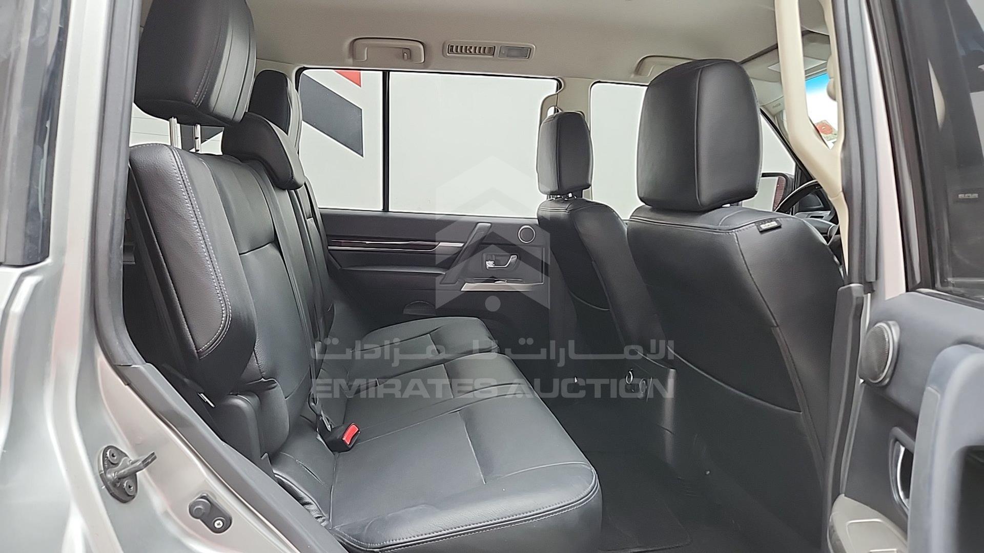 2020 MITSUBISHI PAJERO VIN: JE4MR62M7LJ713055