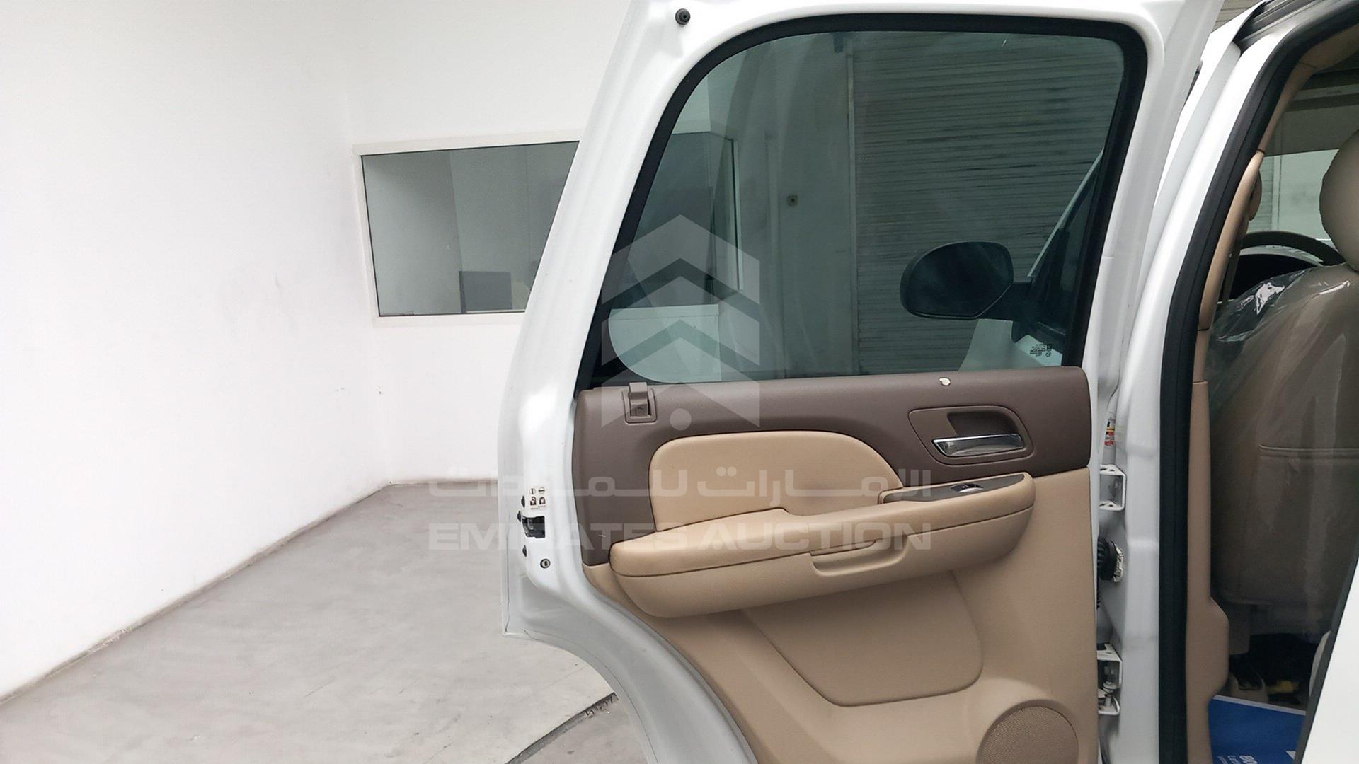 2013 CHEVROLET TAHOE VIN: 1GNSK6E00DR302279