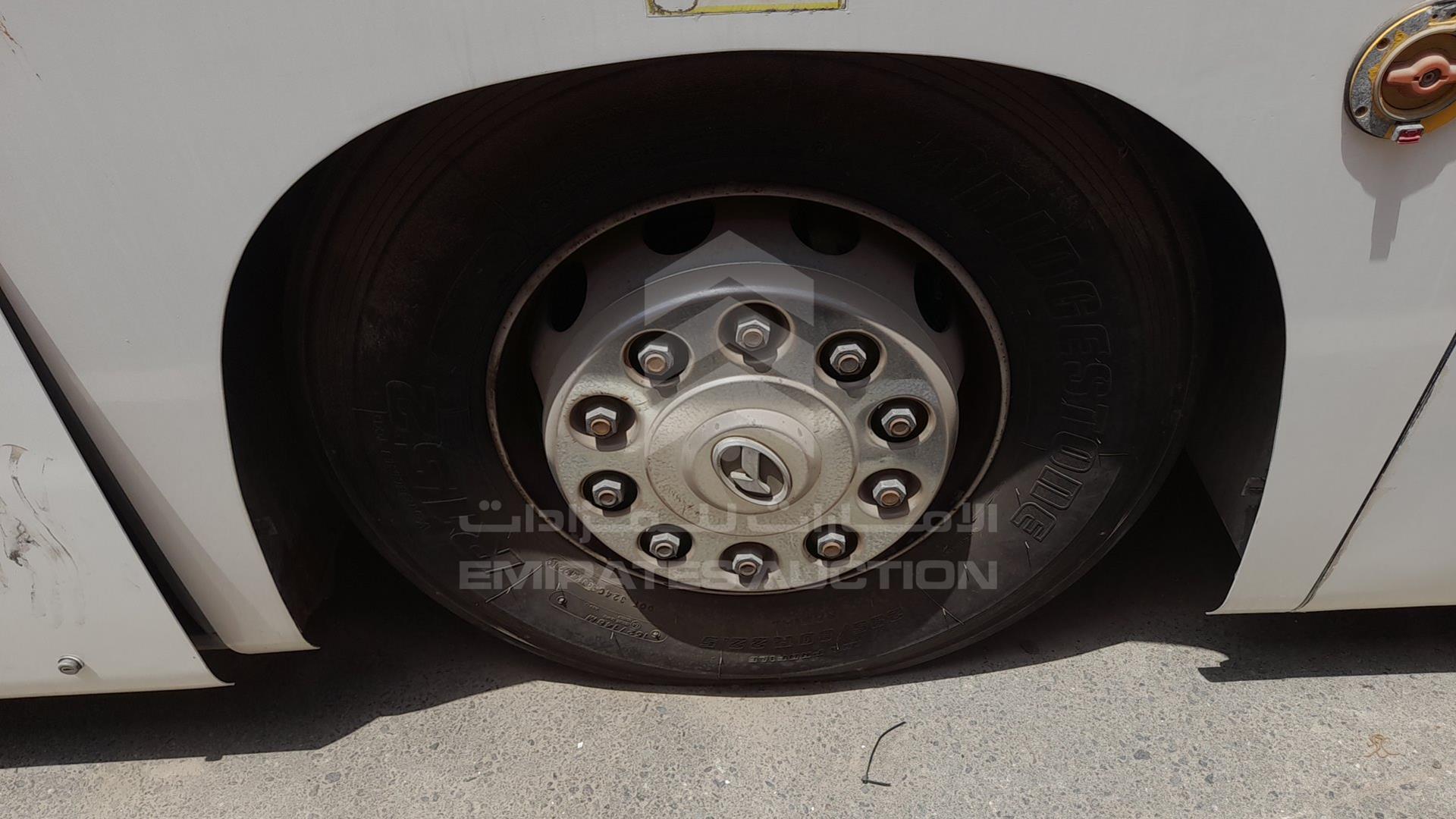 2015 KING LONG BUS VIN: LA6A1KBM6FB400225