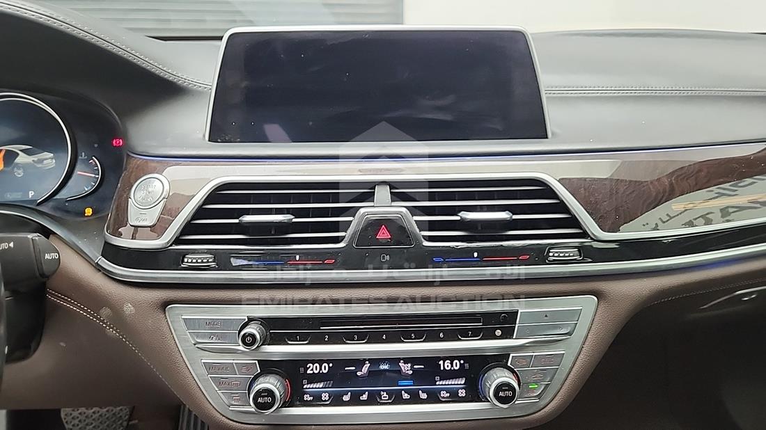 2016 BMW 740 LI — Entertainment Systems & Camera Monitor & Navigation — Photo 19