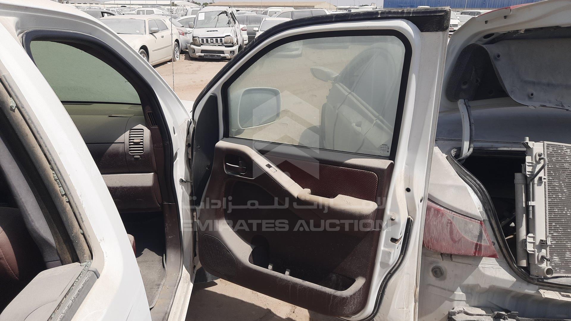 2014 NISSAN NAVARA VIN: MNTBD0ES5E6617981