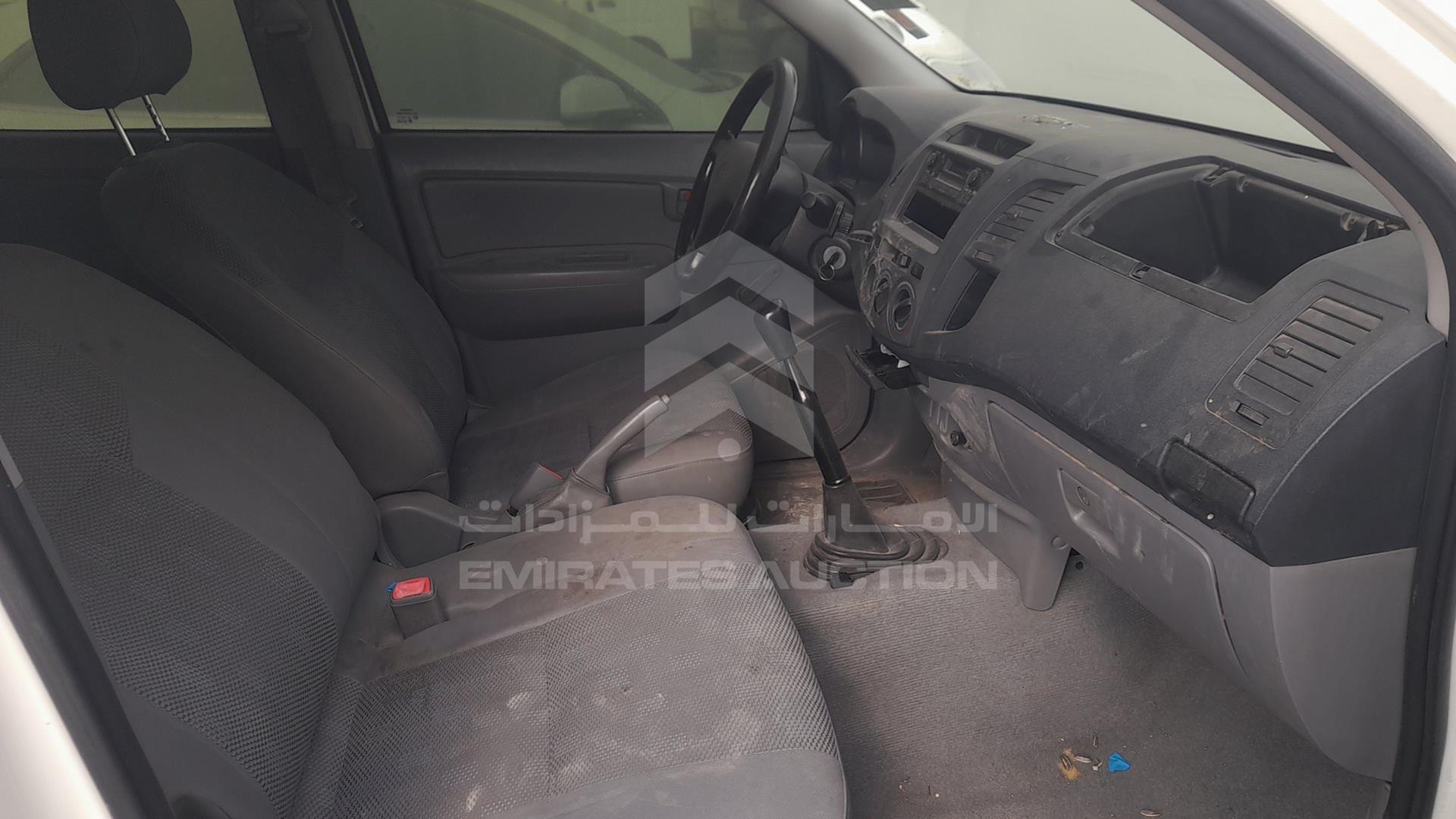 2007 TOYOTA HILUX VIN: MR0EX12G572301980