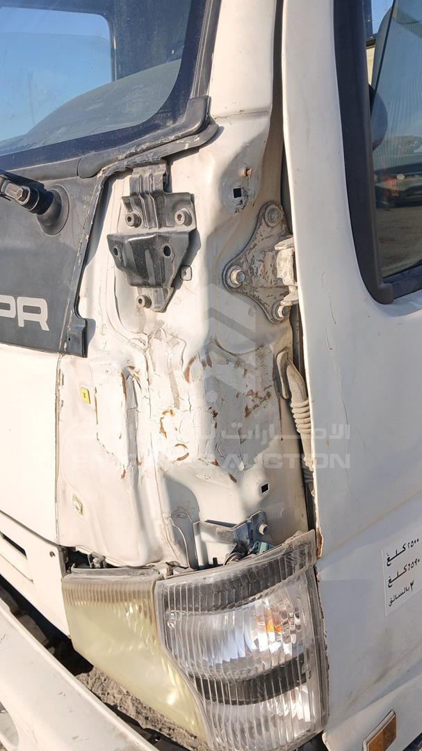 2008 ISUZU NPR VIN: JAMKP34G387P03523