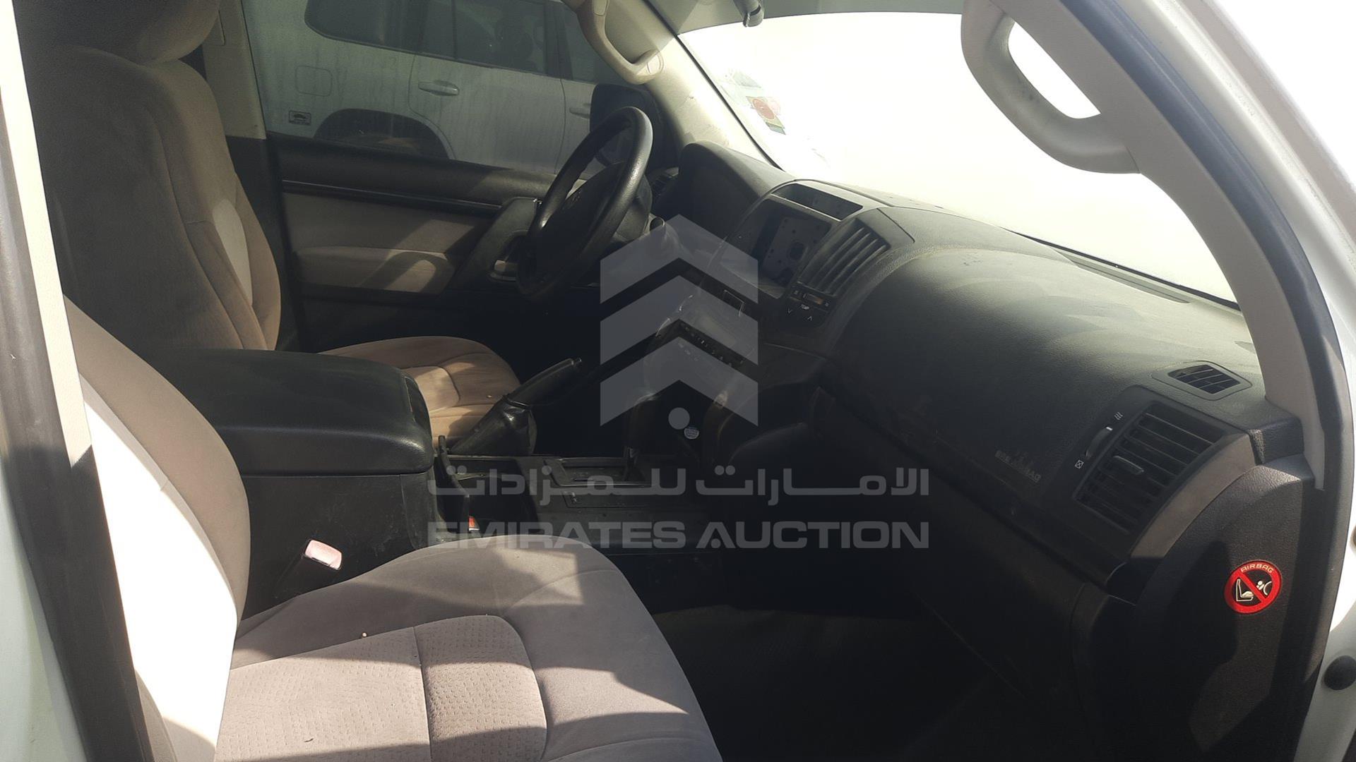 2011 TOYOTA LAND CRUISER VIN: JTMDU09J8B4032305
