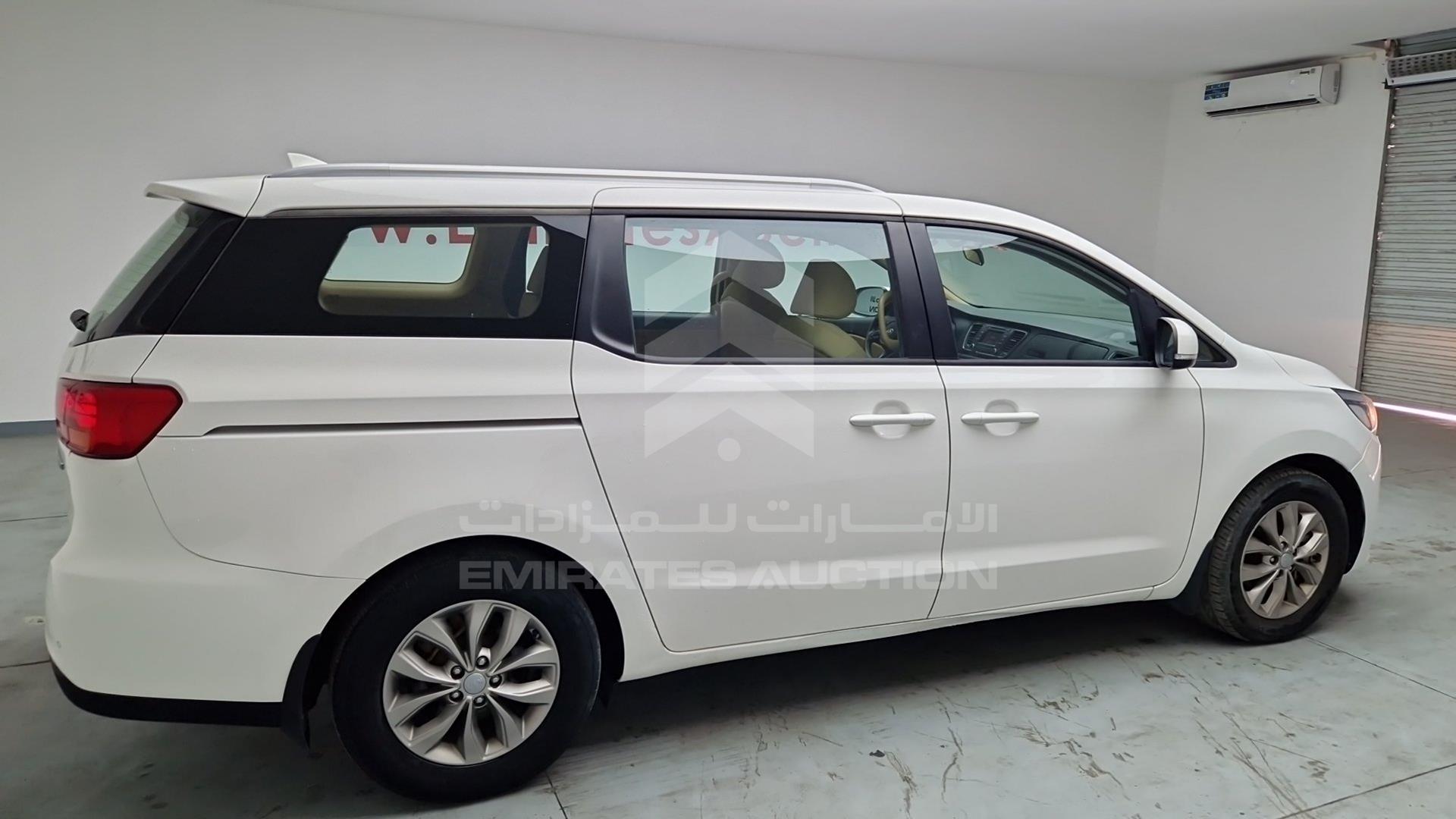 2019 KIA CARNIVAL VIN: KNAMB8121K6545261