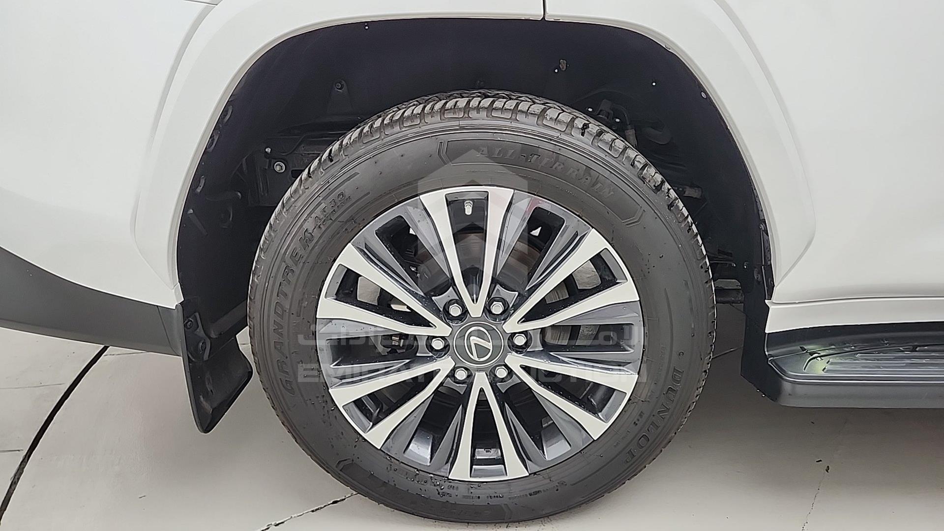2022 LEXUS LX 600 VIN: JTJPB7CX1N4008941
