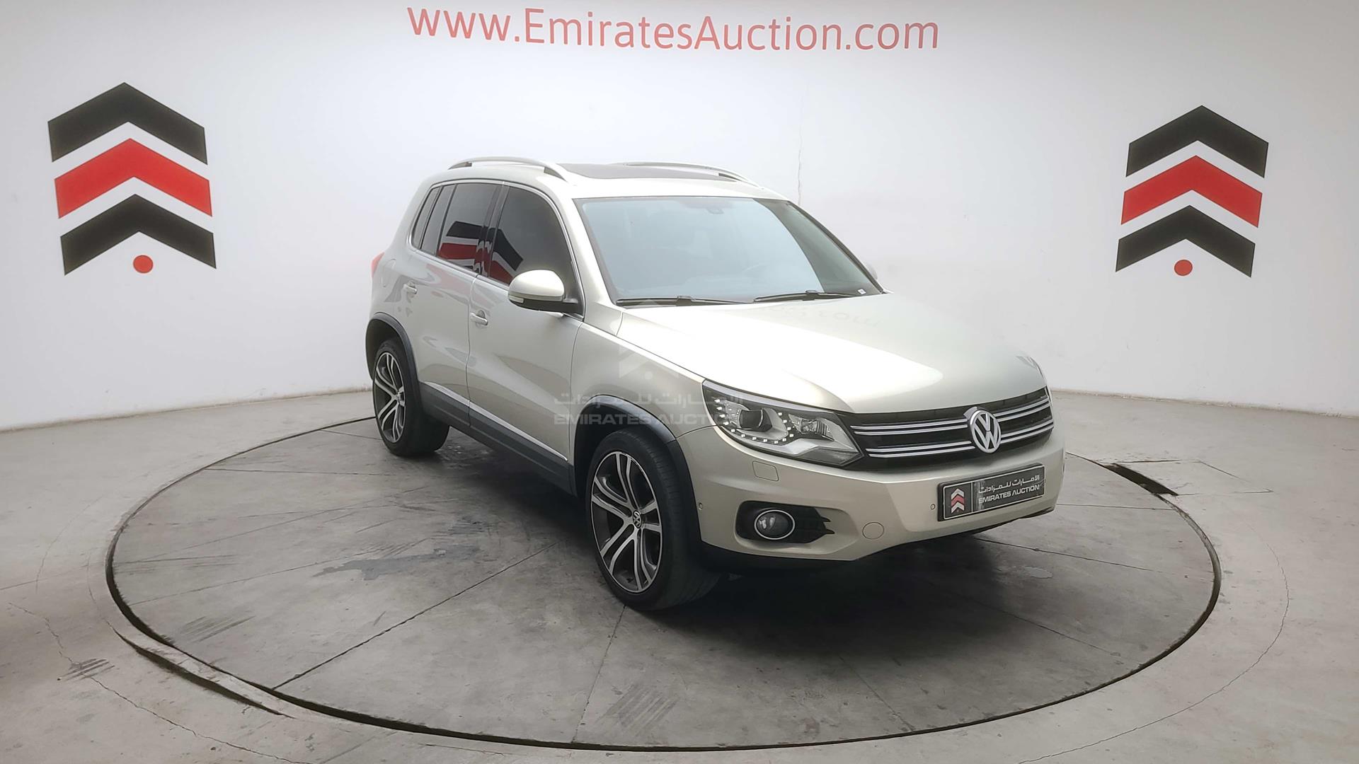2016 VOLKSWAGEN TIGUAN VIN: WVGDE2AX1GW544858