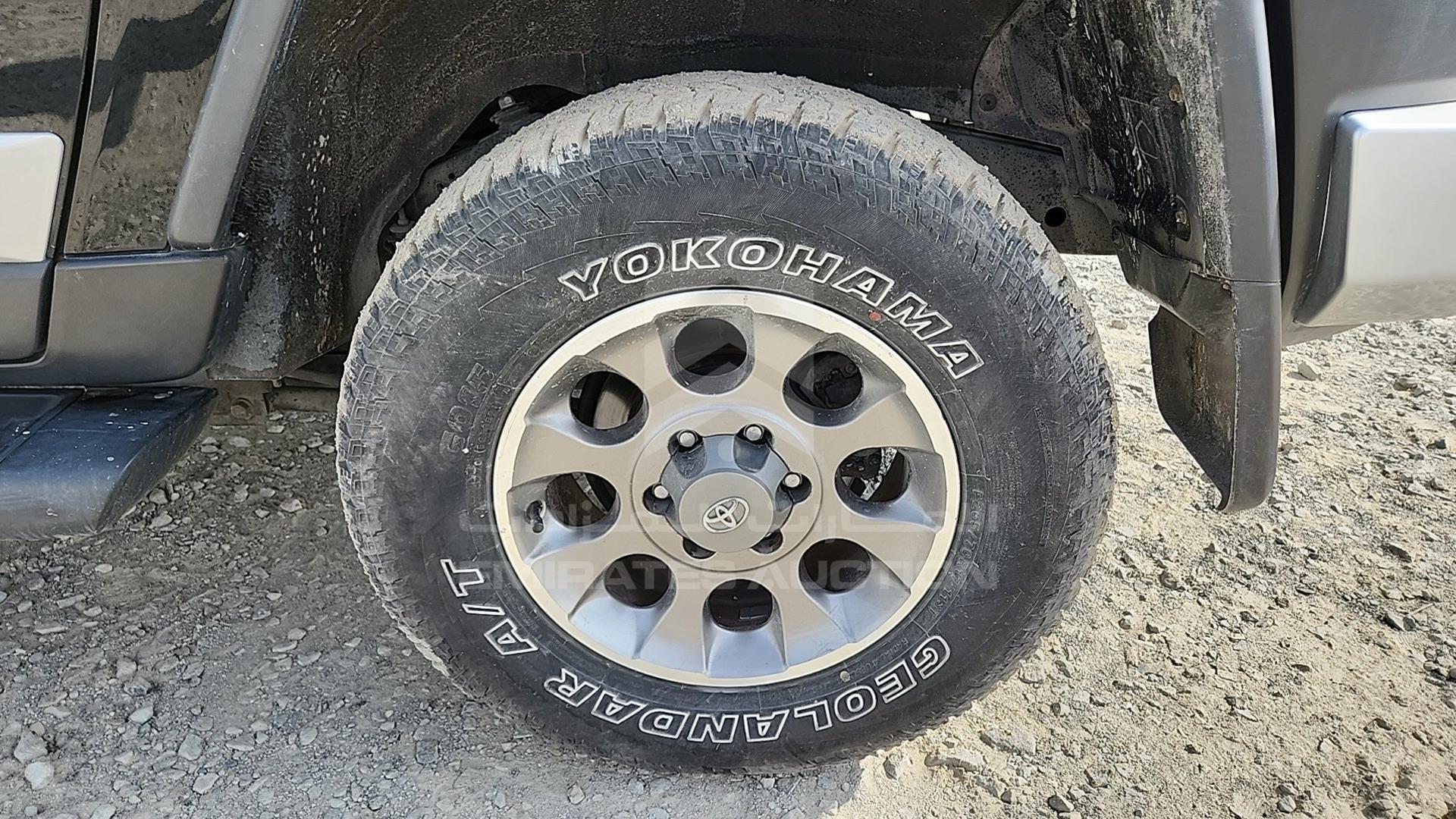 2012 TOYOTA FJ CRUISER VIN: JTEBU11F5CK125988