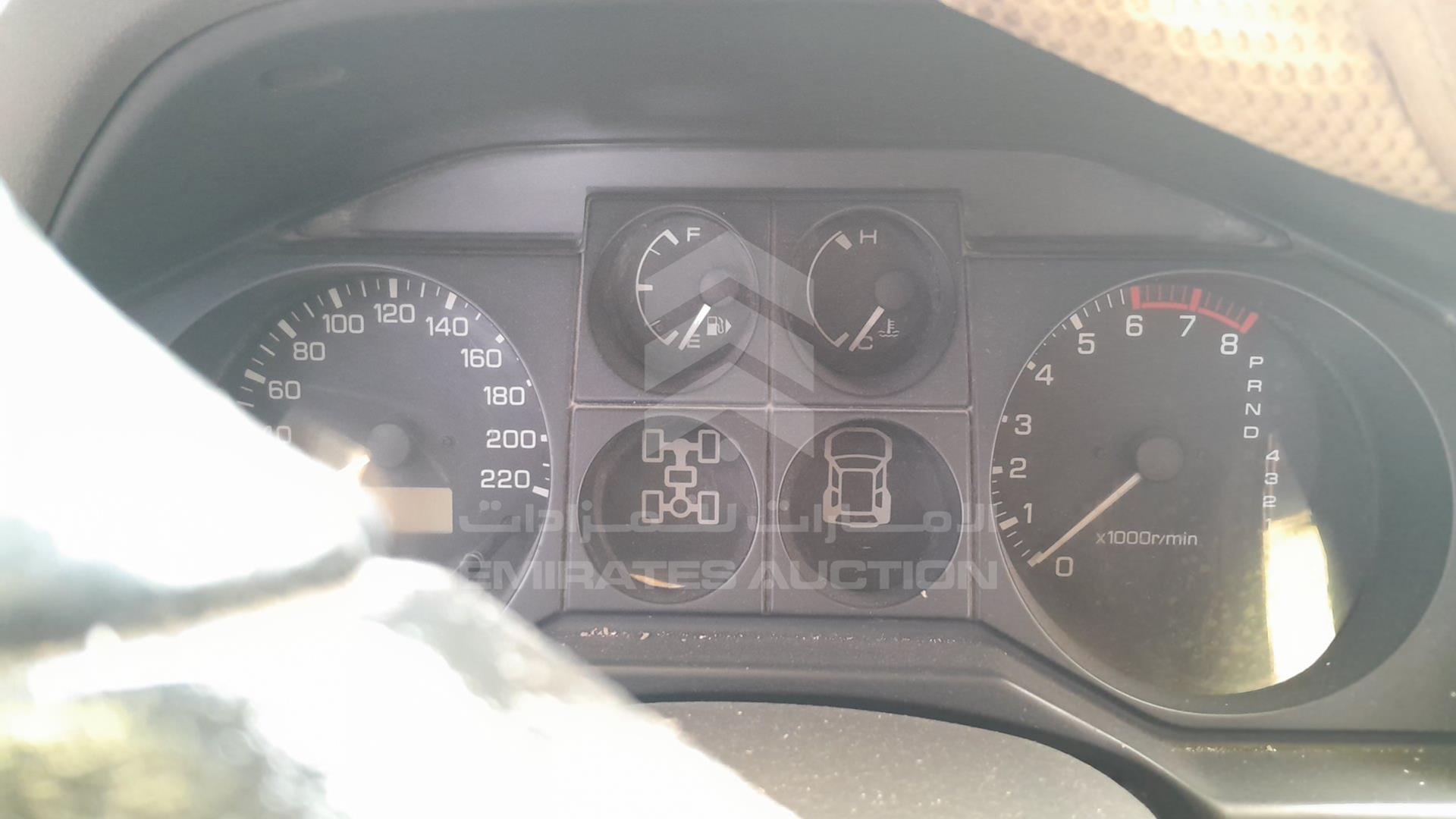 2005 MITSUBISHI PAJERO VIN: JMYLRV73W5J706988