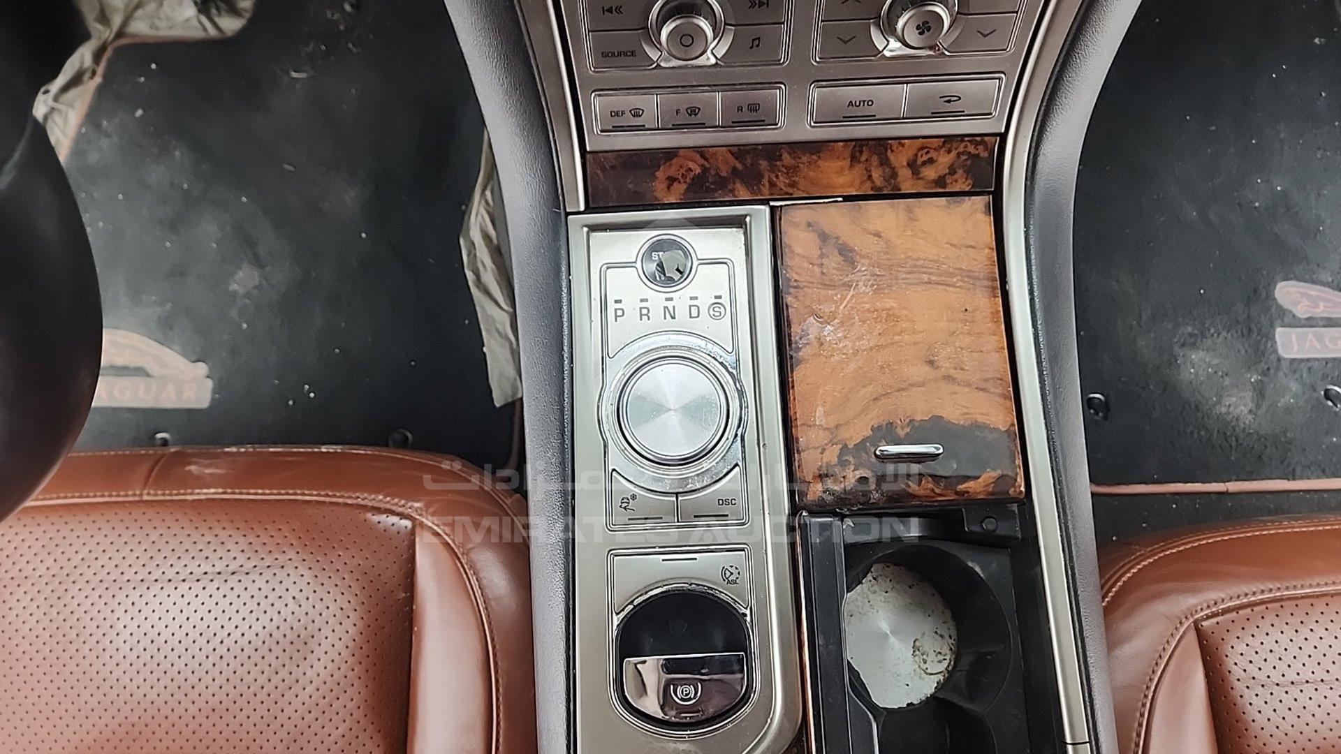 2011 JAGUAR XF VIN: SAJAA07DXBFR83989