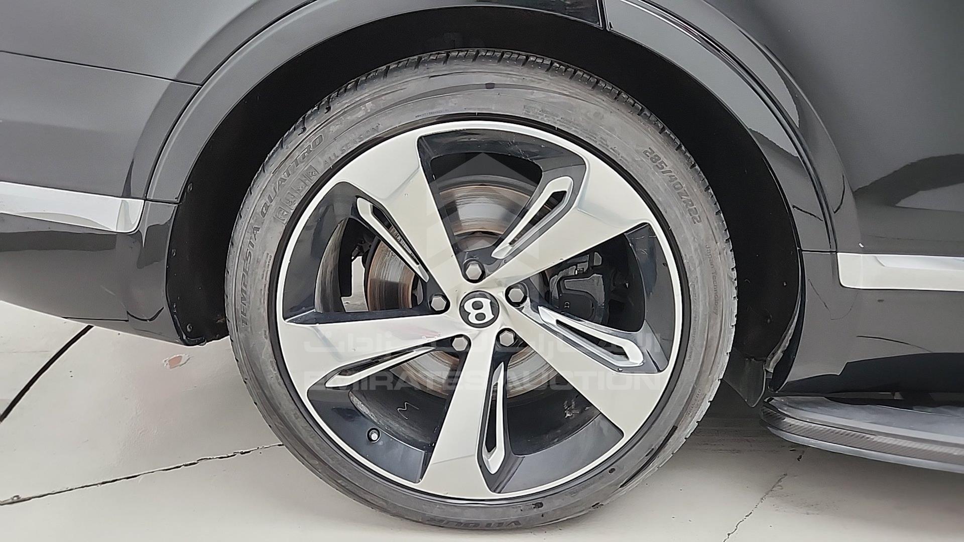 2019 BENTLEY BENTAYGA VIN: SJAAL1ZV2KC023332