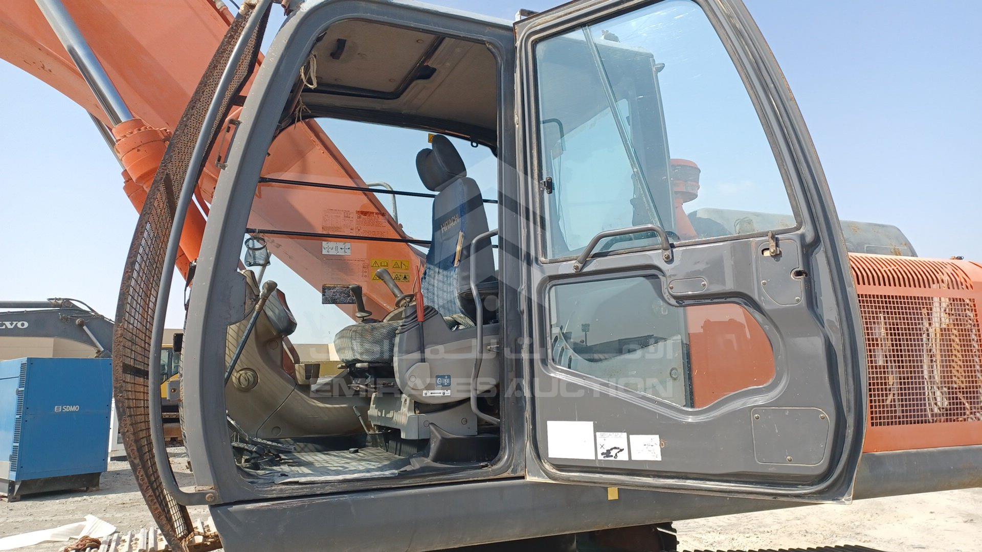 2008 HITACHI EXCAVATOR VIN: HCM1V100A00023381