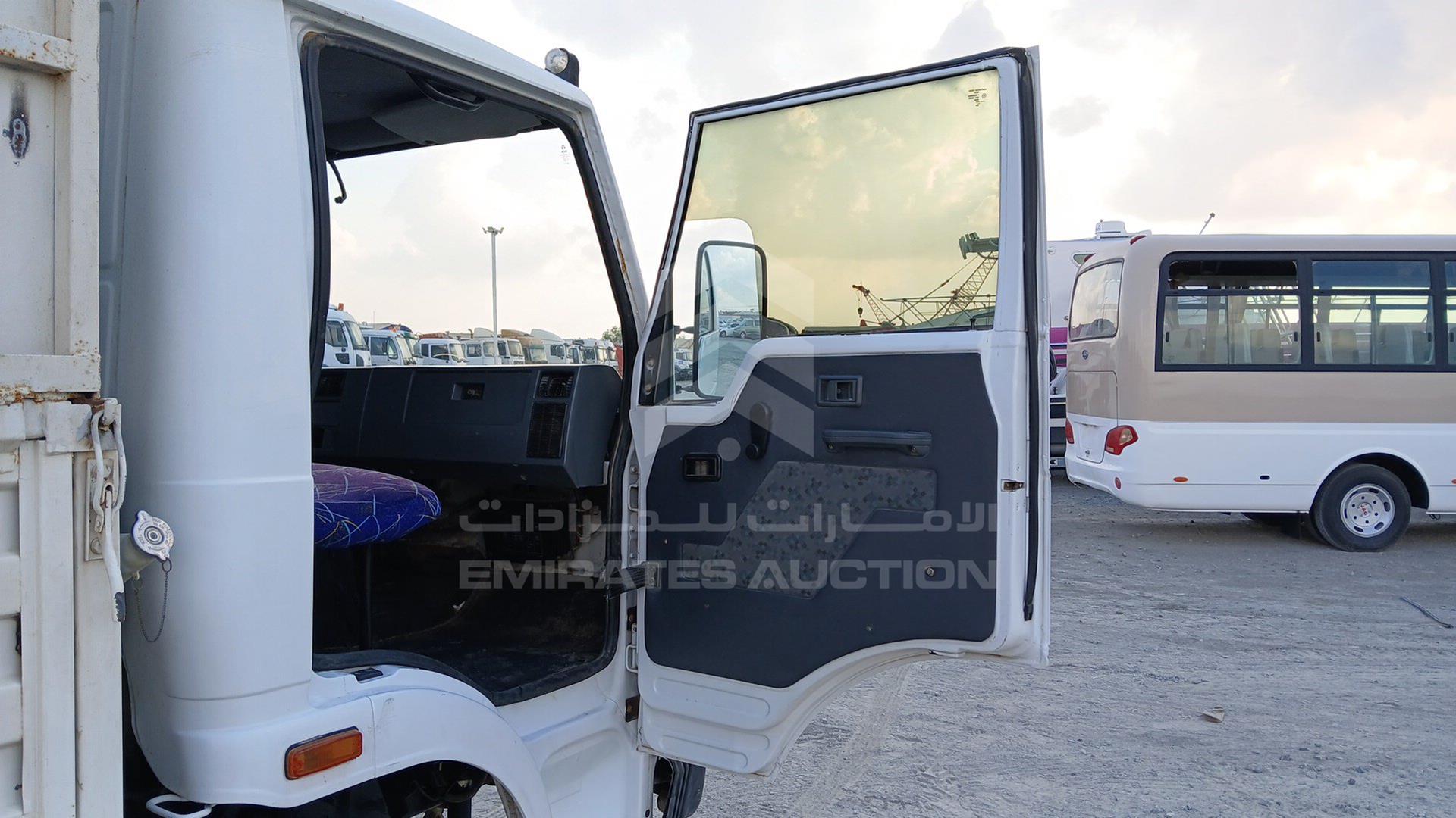 2008 TATA LPT613 VIN: MAT38132487L01666