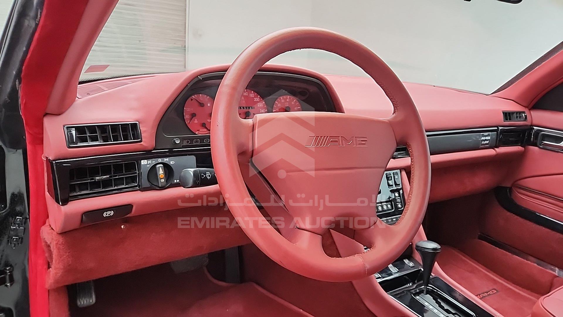 1989 MERCEDES 560 SEC VIN: WDBCA45E3KA487048