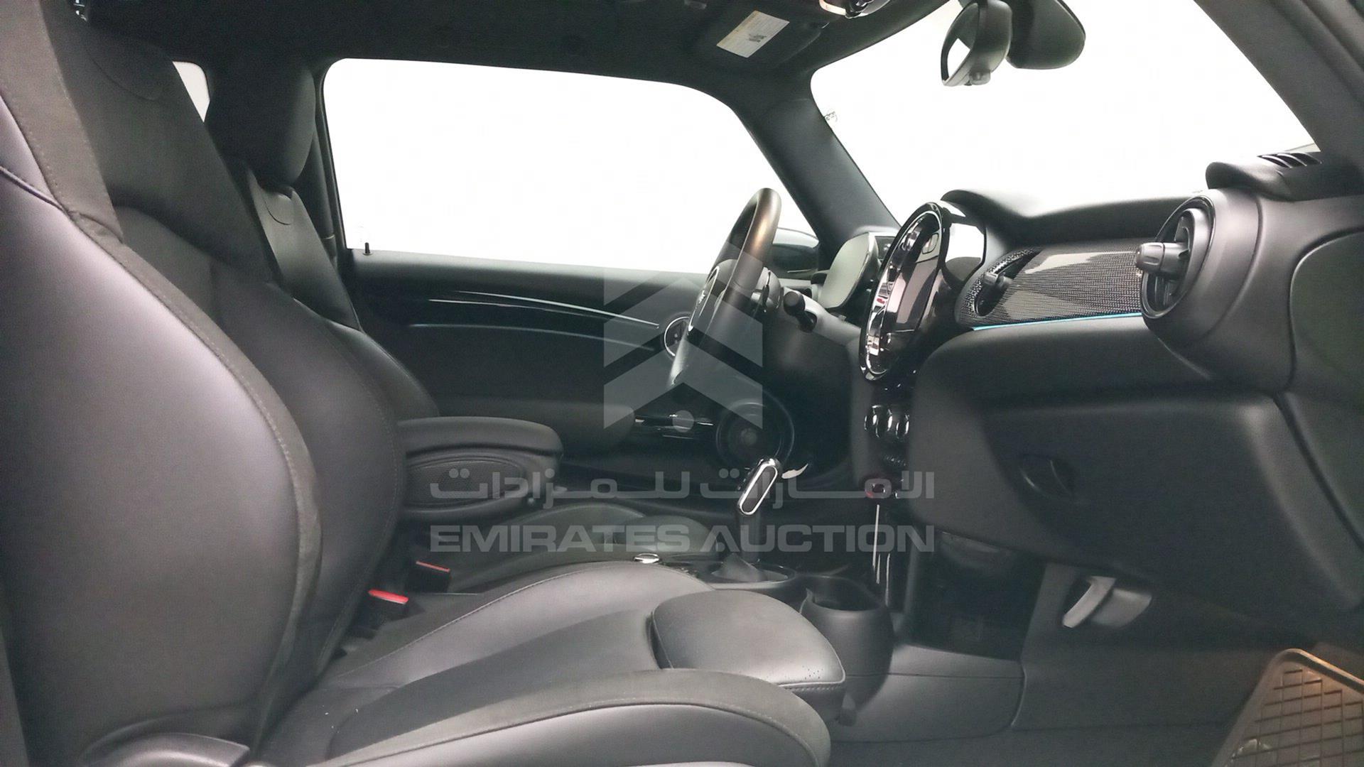 2023 MINI COOPER S VIN: WMW53DH0XP2S73659
