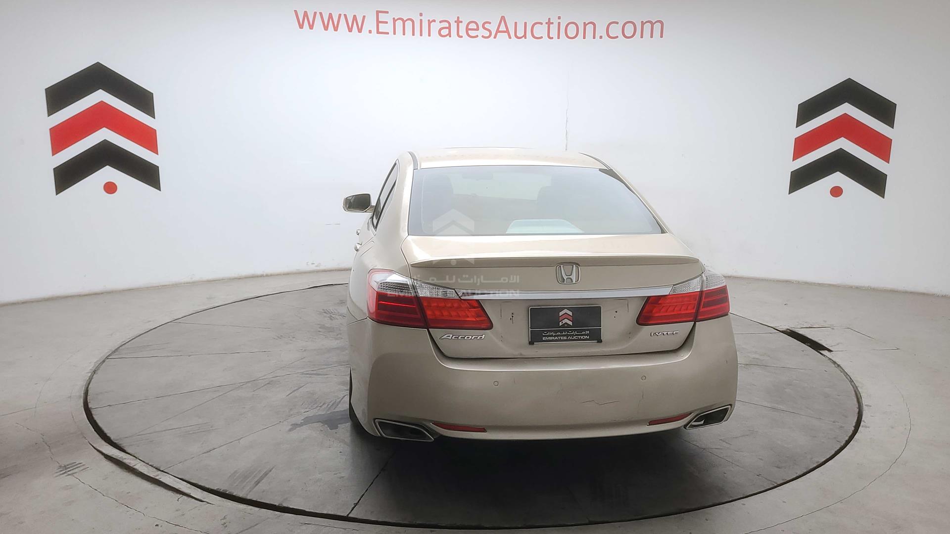 2016 HONDA ACCORD VIN: LUCCR2625G3405914