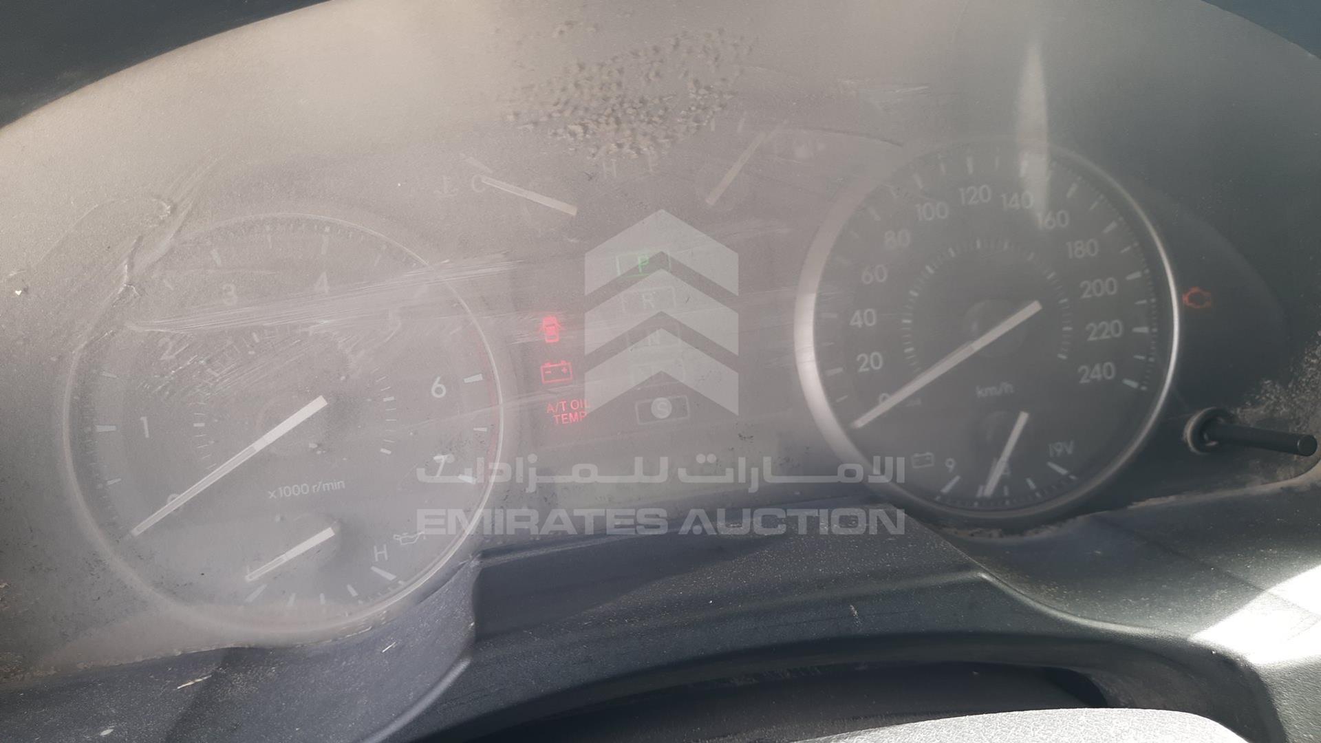 2011 TOYOTA LAND CRUISER VIN: JTMDU09J9B4034810