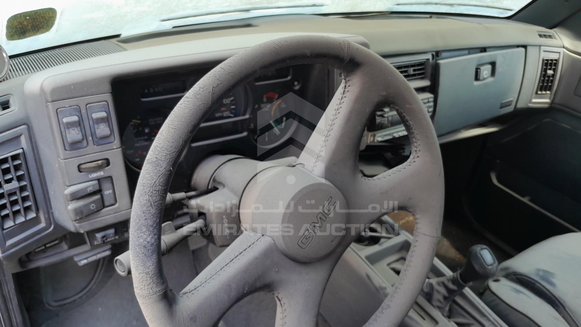 1992 GMC TYPHOON VIN: 1GDCT18Z3N0810206