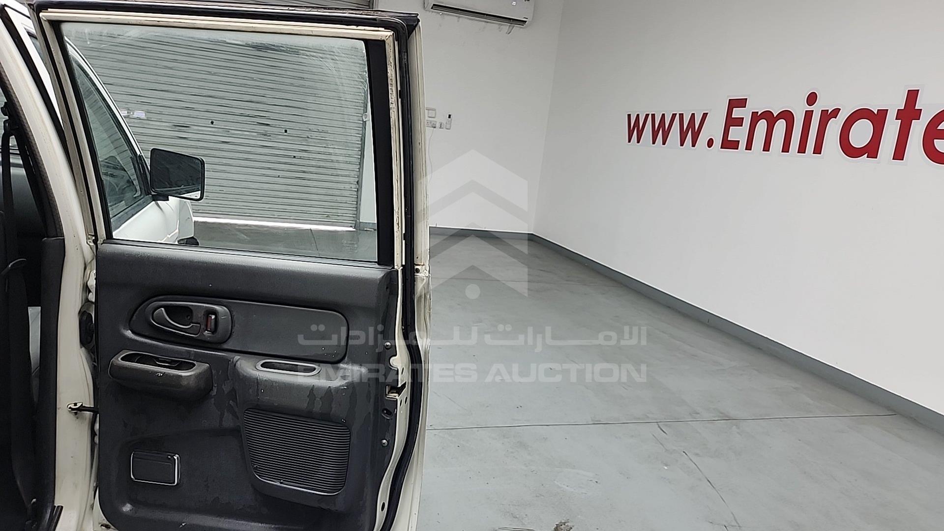 2005 MITSUBISHI L 200 VIN: MMBJNK6405D037964