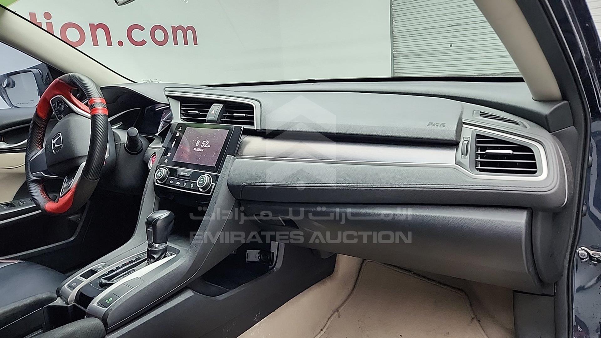 2018 HONDA CIVIC VIN: 19XFC2678JE450196