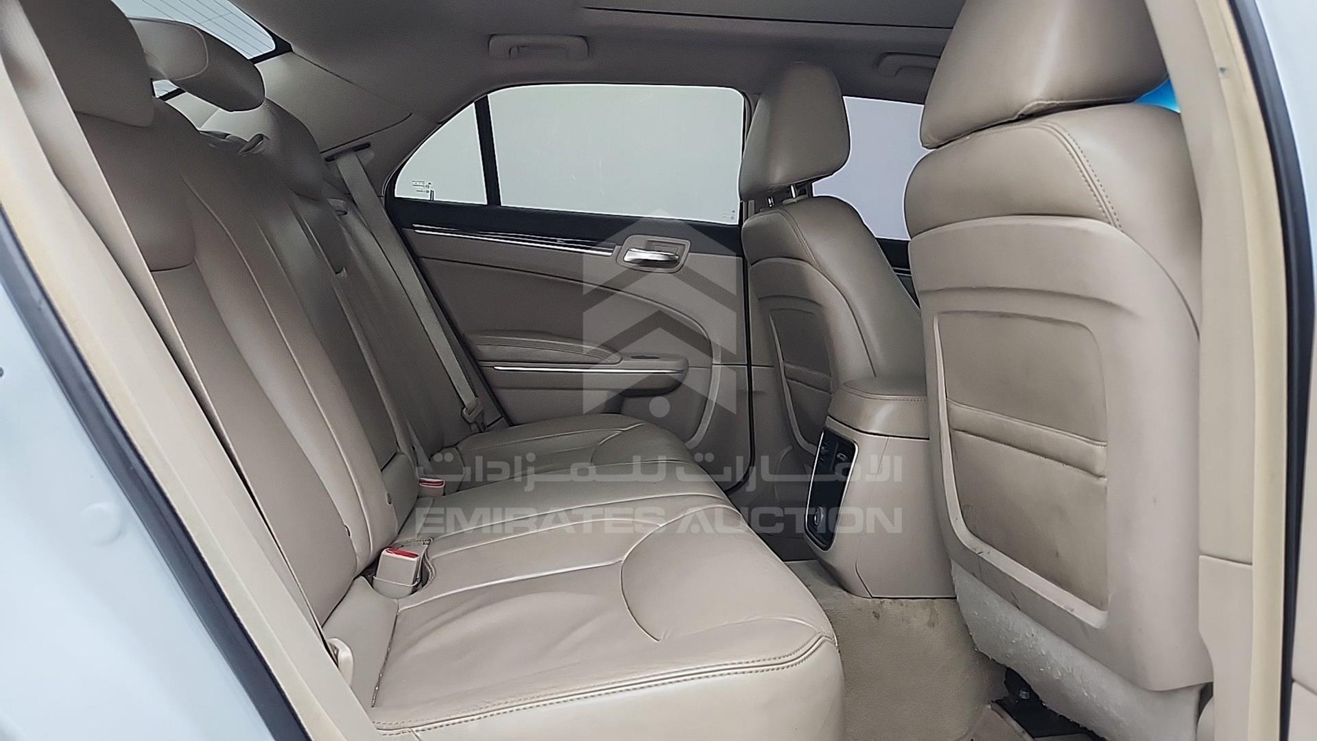 2012 CHRYSLER 300 C VIN: 2C3CCACGXCH246111