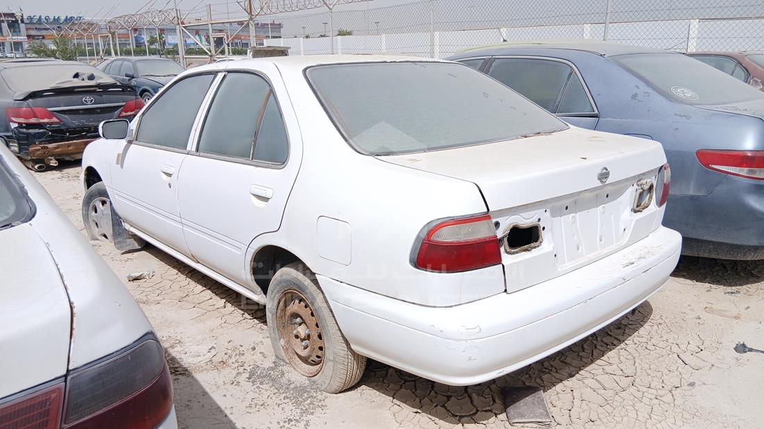 نيسان صني 2000 — الزاوية الخلفية اليسرى — صورة 6