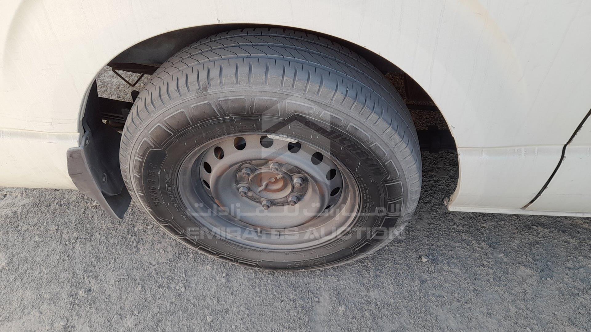 2013 TOYOTA HIACE VIN: JTFHX02P1D5002350