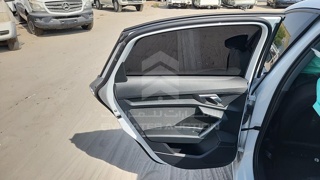اودي ايه 3 2024 — الباب الخلفي الأيسر — صورة 17