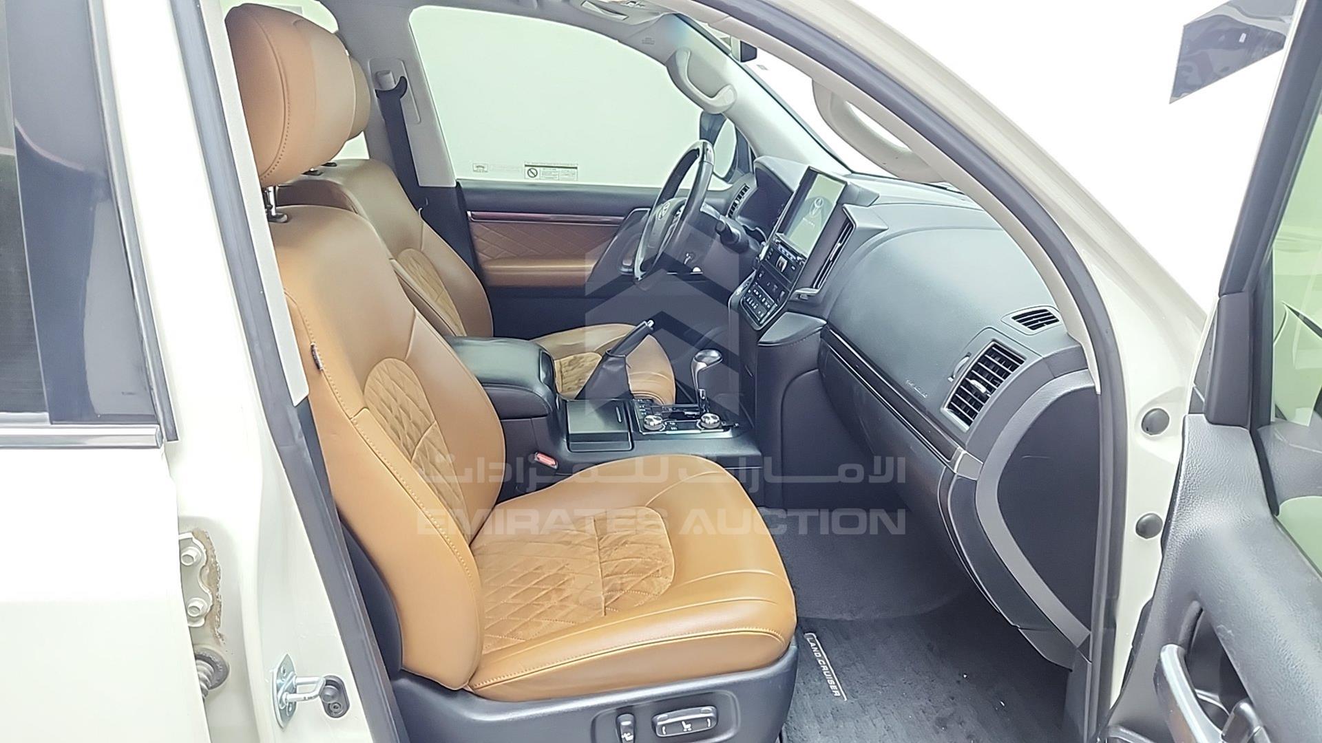 2021 TOYOTA LAND CRUISER VIN: JTMHX01J6M4225253