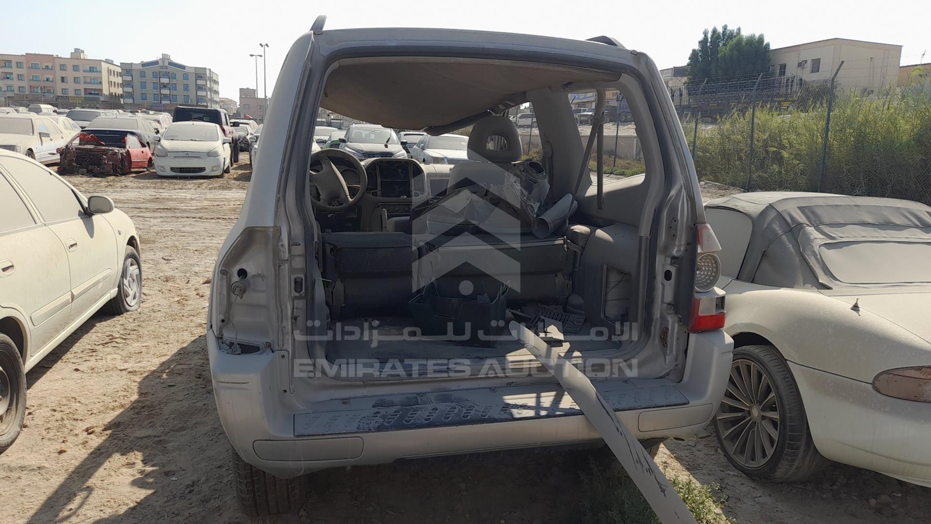 2005 MITSUBISHI PAJERO VIN: JMYMRV63W5J711085