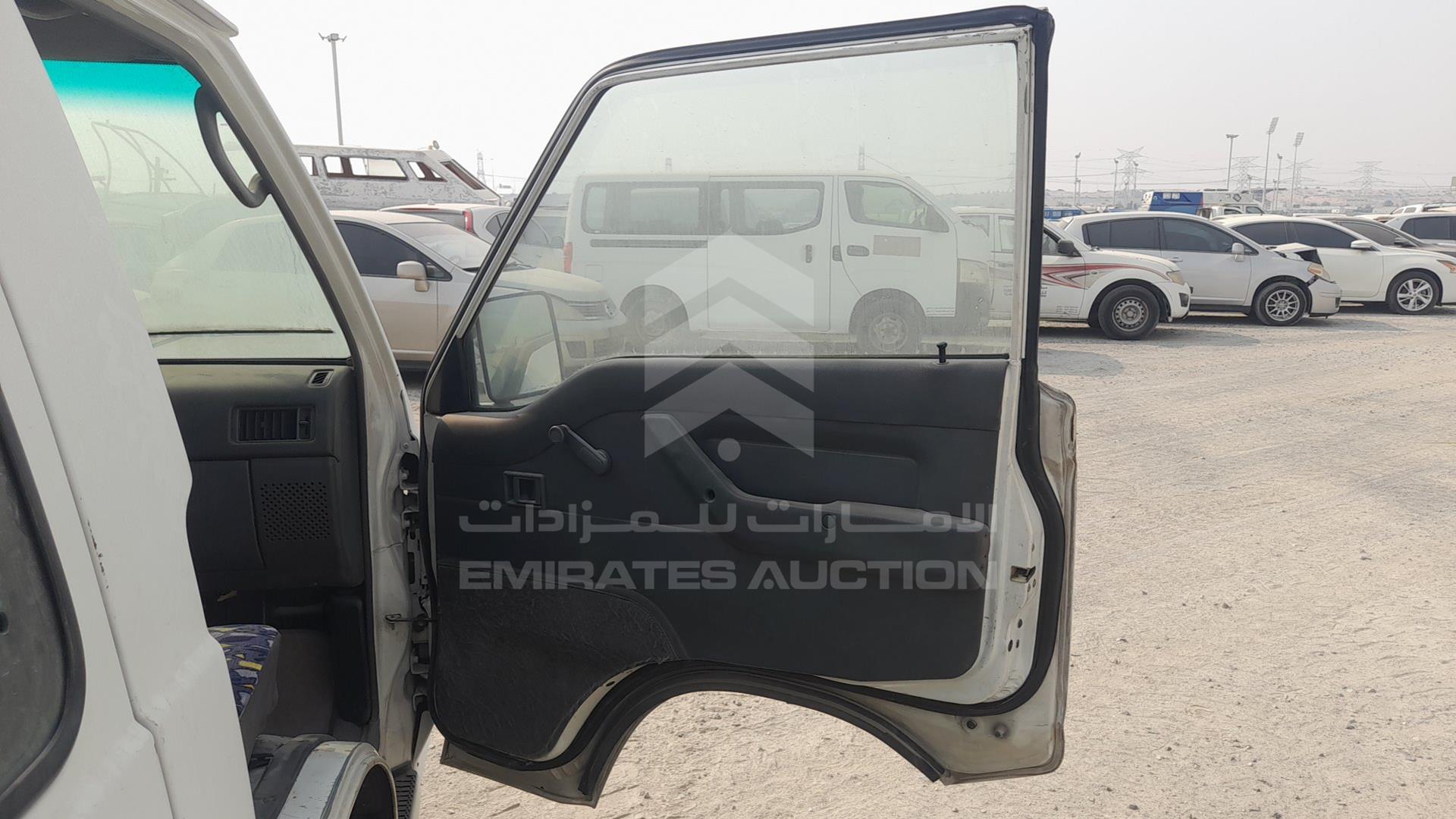 2013 MITSUBISHI L 300 VIN: JMYHNP13WDA701262
