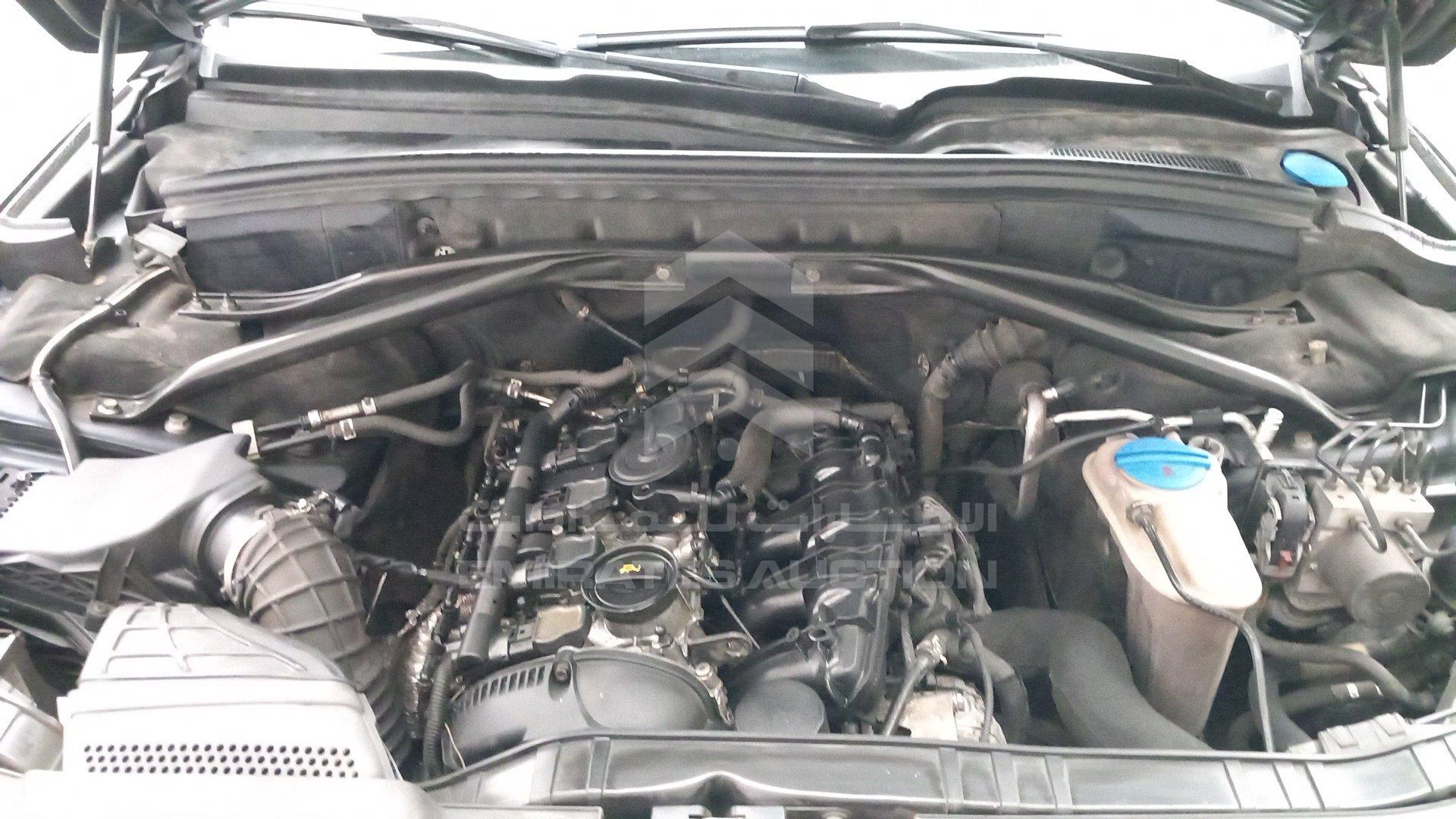 WAUCFC8R2HA042938 - 2011 Audi Q5 - #494286