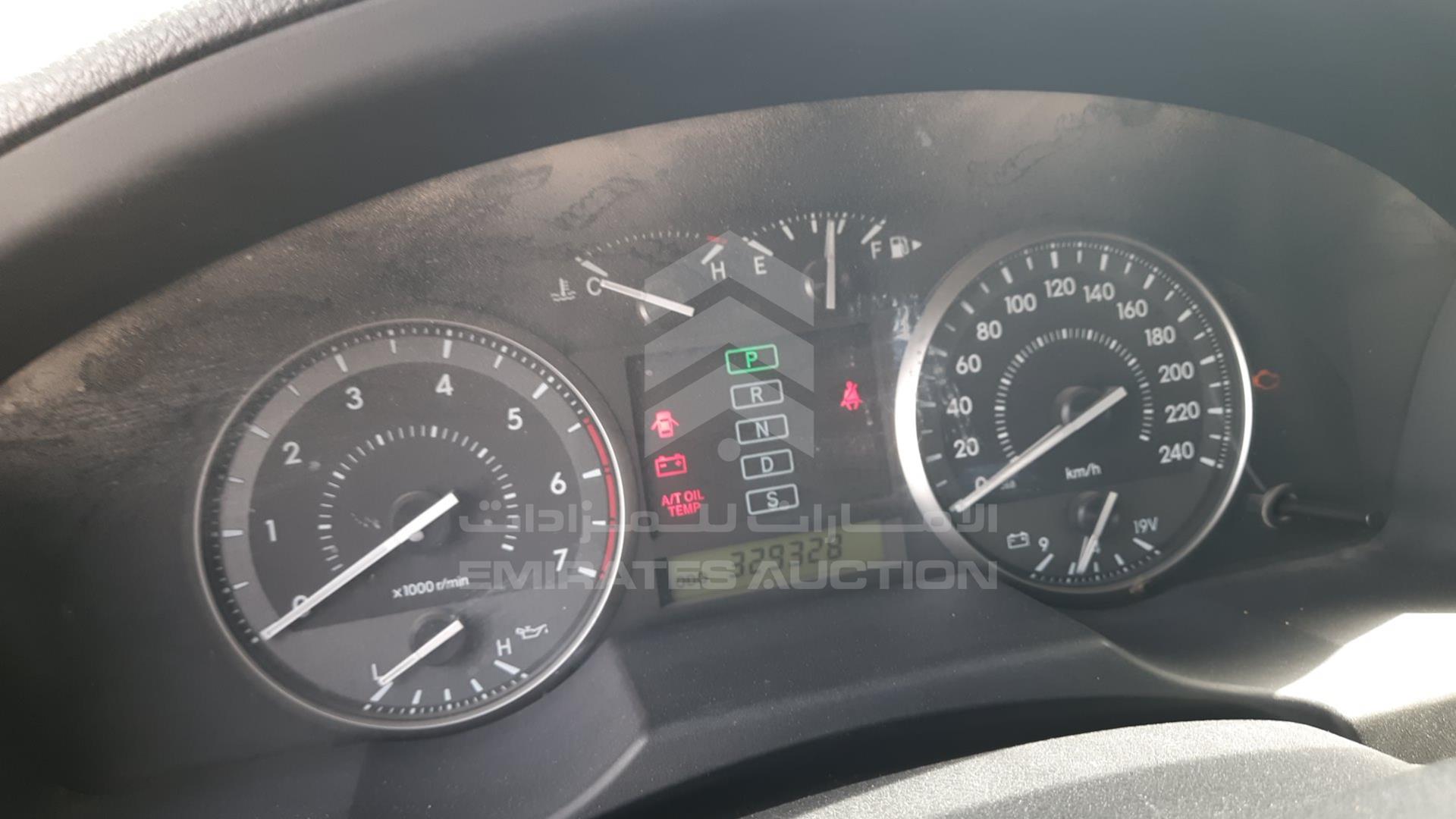2011 TOYOTA LAND CRUISER VIN: JTMDU09J3B4043695