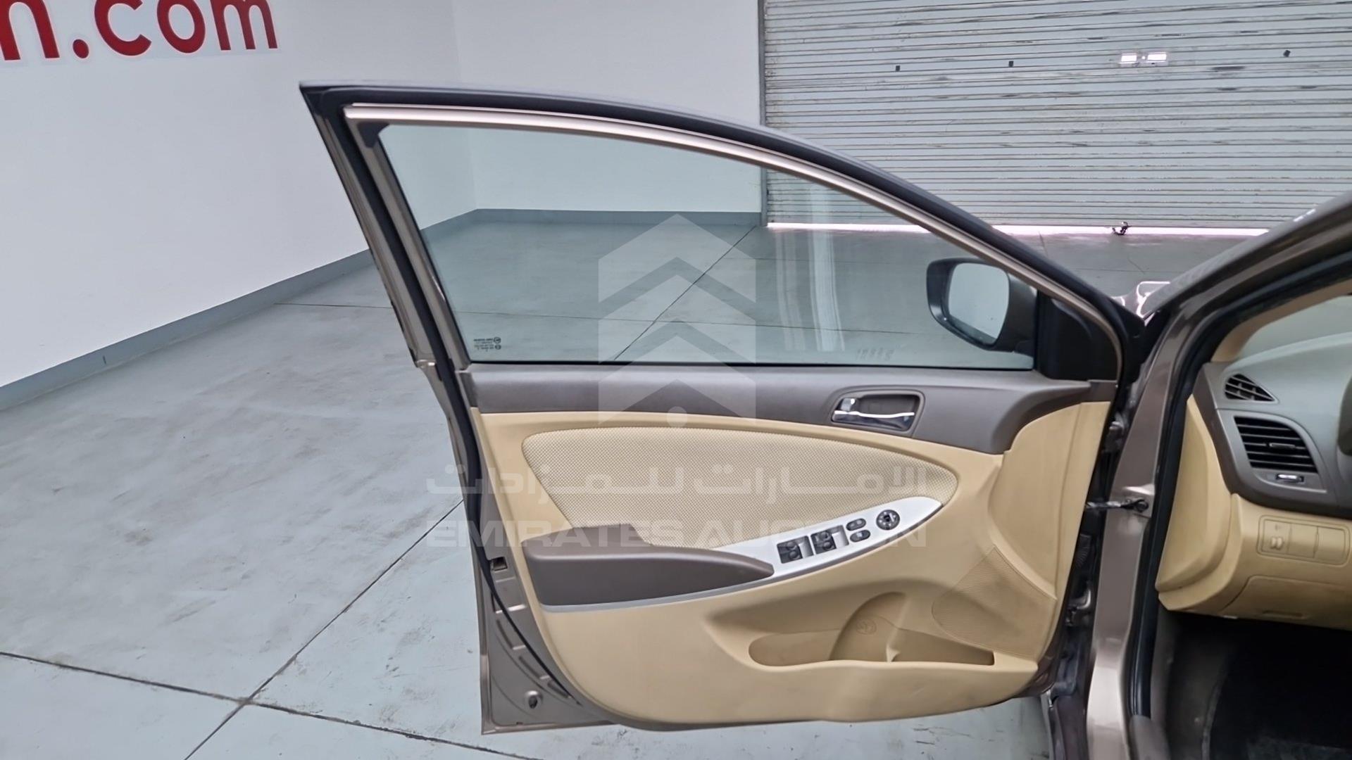 2015 HYUNDAI ACCENT VIN: KMHCT41DXFU662050