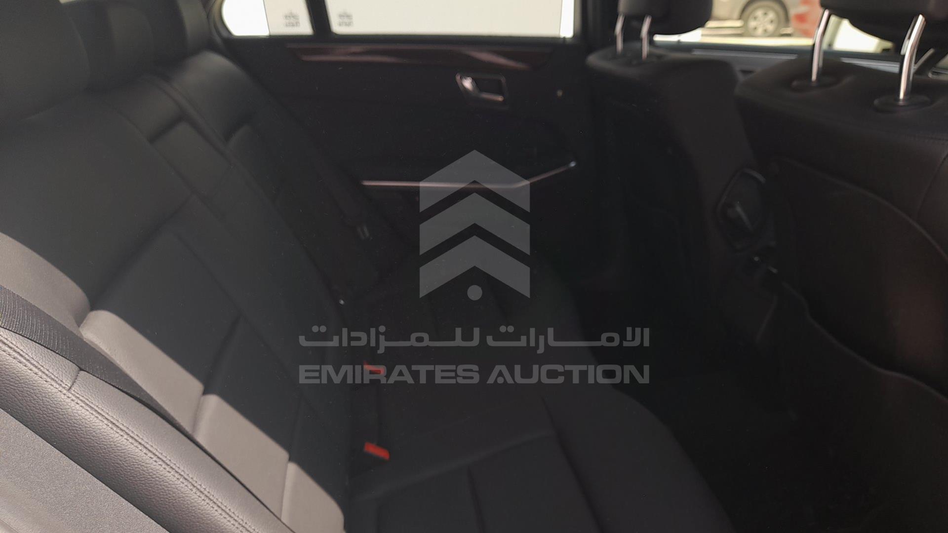 2011 MERCEDES E 200 VIN: WDDHF4JB3BA411954