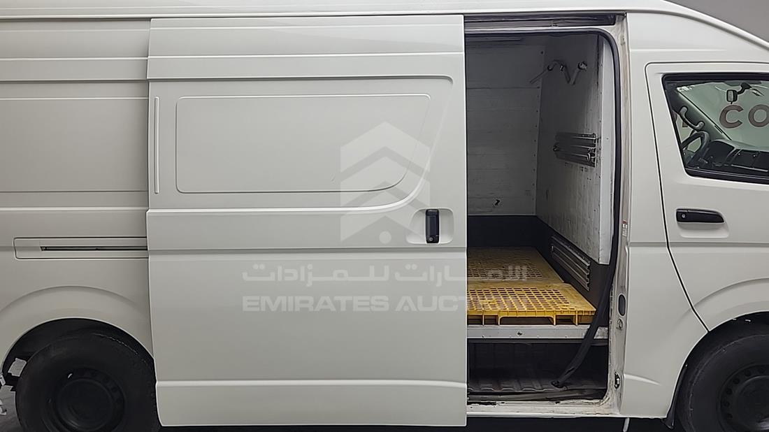 2015 Toyota Hiace — Rear Right Passenger View — Photo 20