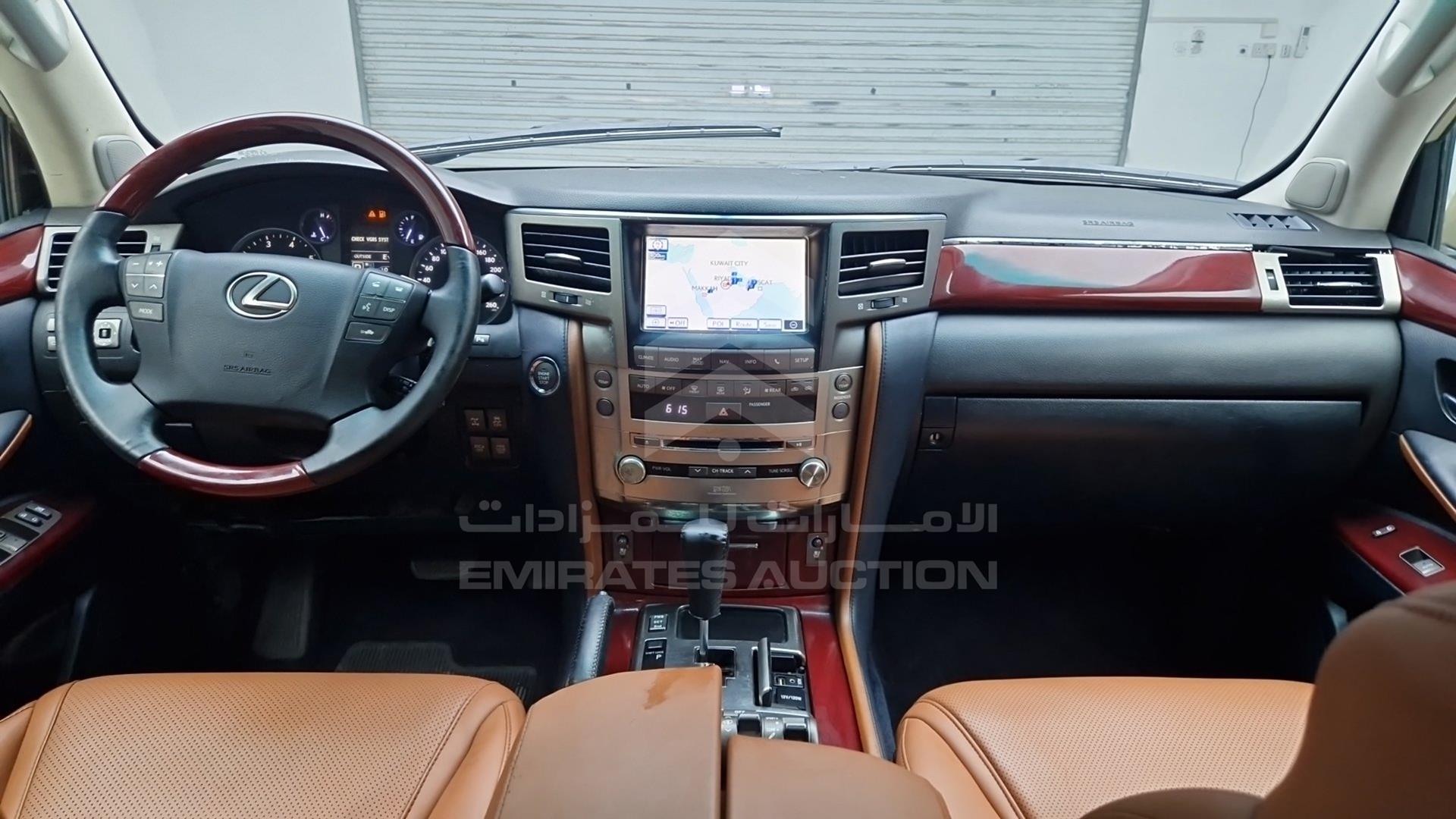2014 LEXUS LX 570 VIN: JTJHY00W2E4145215
