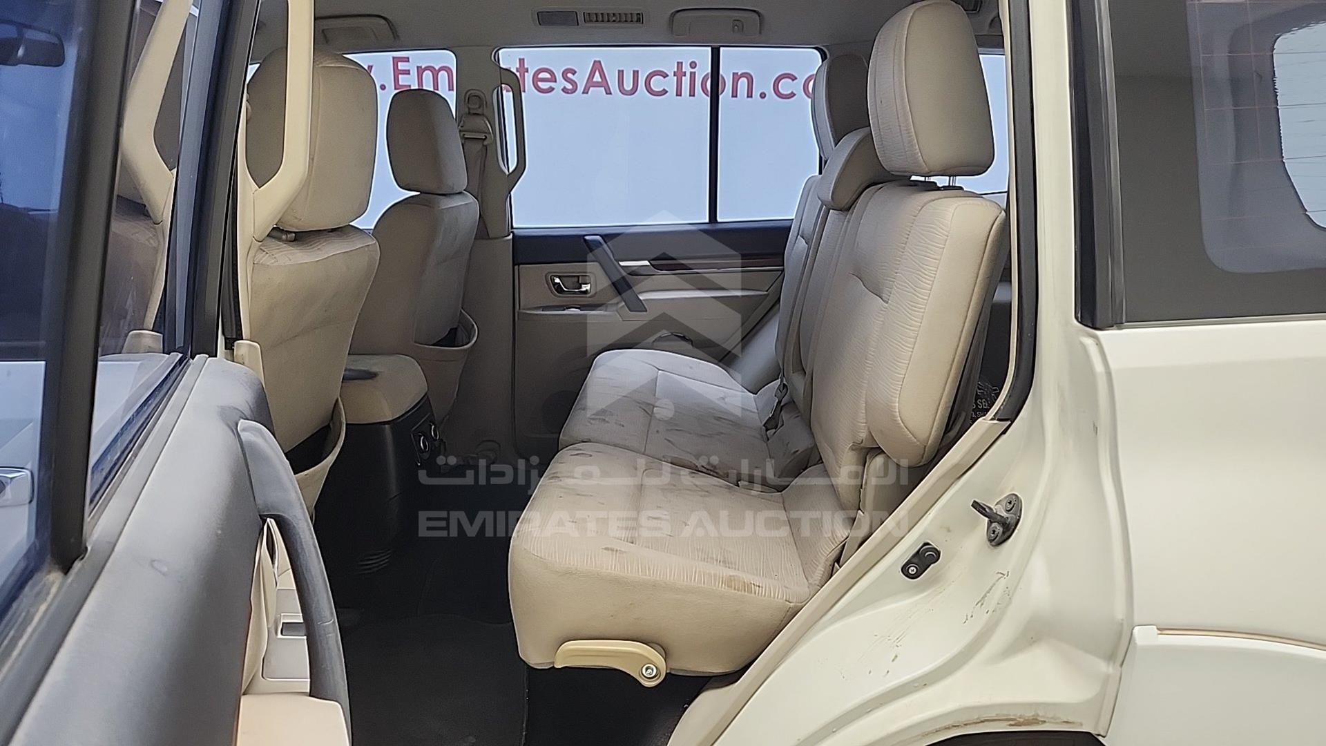 2009 MITSUBISHI PAJERO VIN: JMYLRV93W9J710845