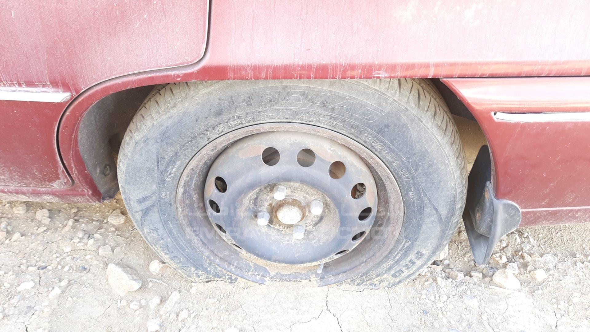 1995 DAEWOO --- VIN: KLATA19V1TB660851
