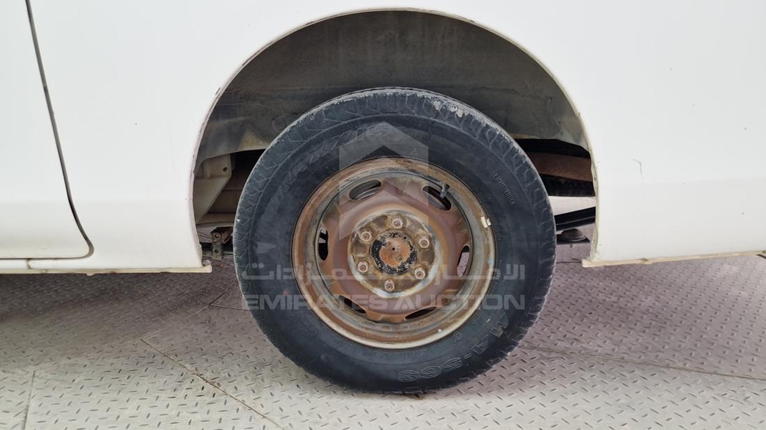 2015 Nissan Urvan — Rear Left Tyre — Photo 26